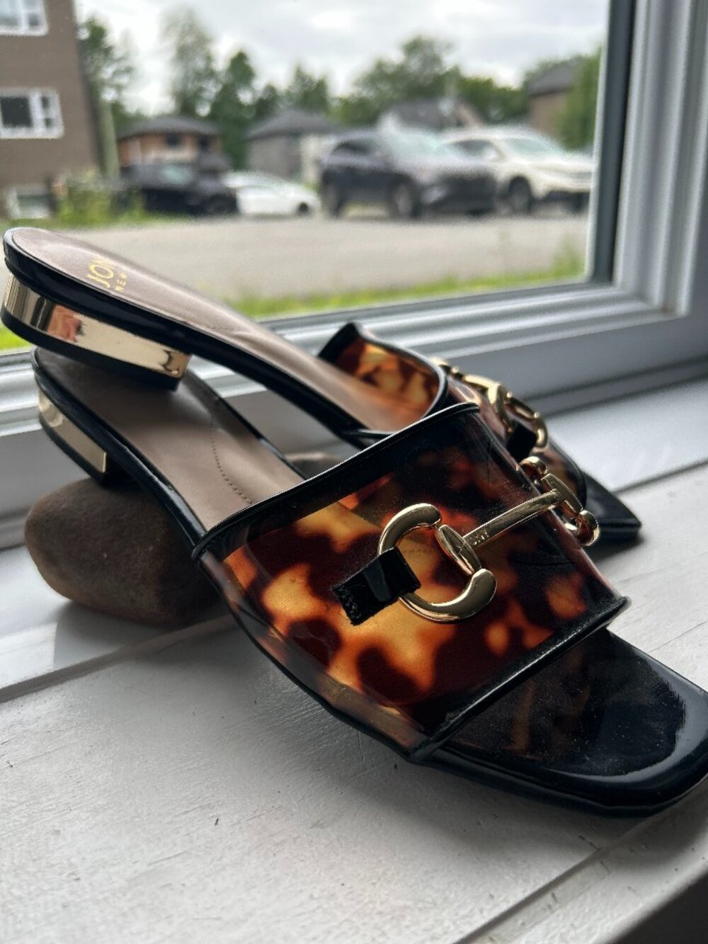 Soulier ouvert /plastique /7.5 femme